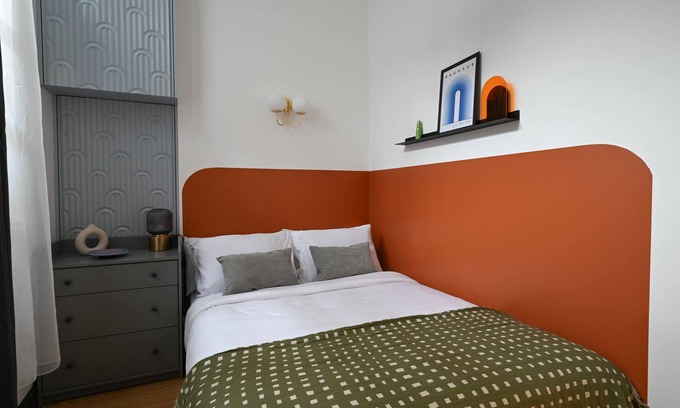 Angel Apartamento | Designed Ensuite Bedroom Unit Close to Angel Stn