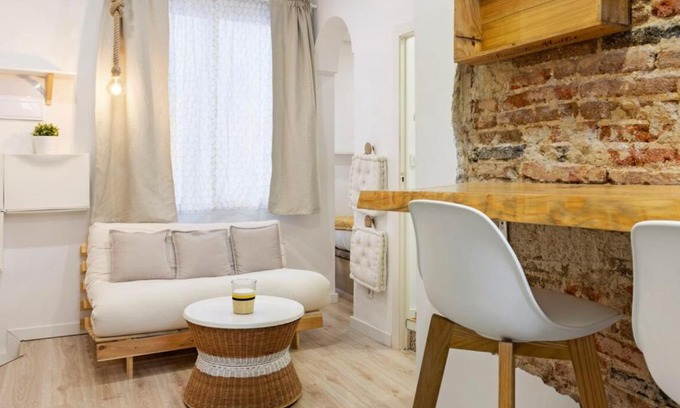 Chamberi Apartamento | Designer 1 Bedroom Apartment in Chamberí Madrid