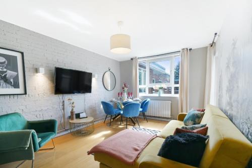 Abbey Road Apartamento | Designer 2 bedroom Flat in London-Balcony-Sleeps 6