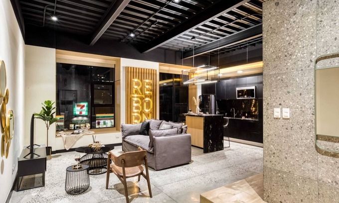 Avenida Revolución Apartamento | Designer Apt: Indoor Pool+Gym+Business Lounge