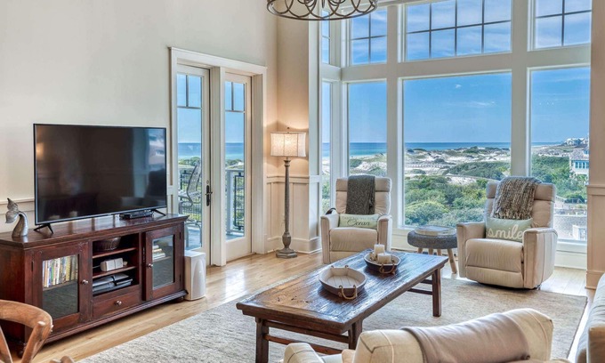 WaterSound Beach Condominio | Designer Condo with Panoramic Gulf Views. Across from Heated Community Pool.