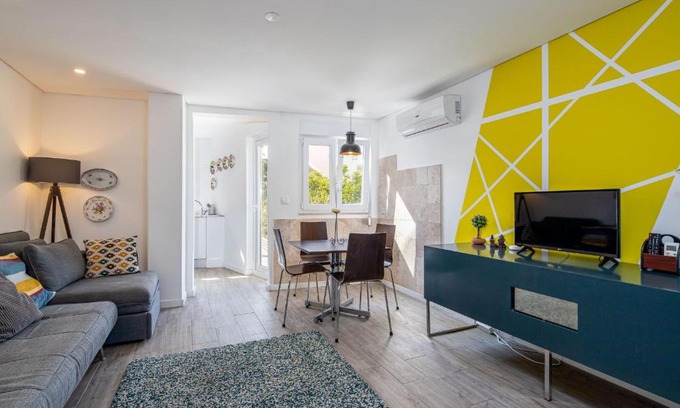 Lisbon Old Town Apartamento | Designer Flats in Lapa by LovelyStay