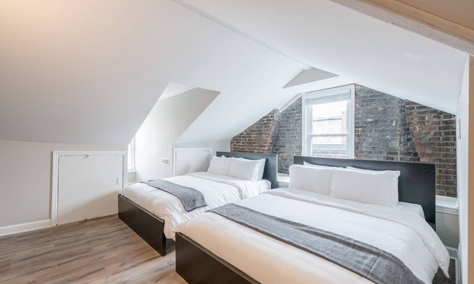 Benton Park Casa | Designer Townhome 2 of 3 Left Side - JZ Vacation Rentals