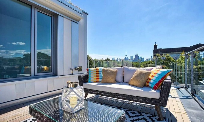 Riverside Casa | Designer Townhome | Downtown Toronto Views!