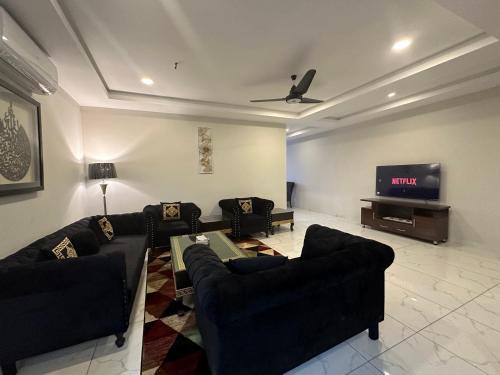Rawalpindi Apartamento | *Designer’s Luxurious 1BHK at Top Location of Twin Cities!