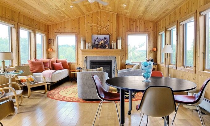 Hudson Cabaña | Diseñadores propia durante todo el año Hudson Valley Getaway Cottage