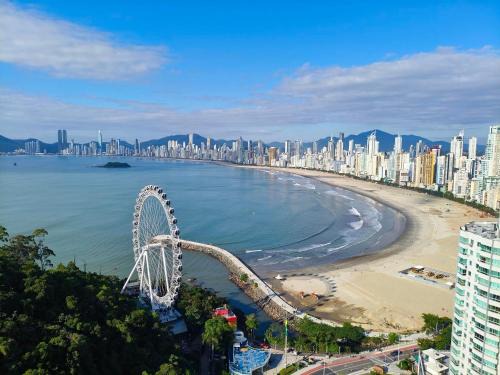 Pioneiros Apartamento | Desperte com vista de cinema – 26º andar em BC
