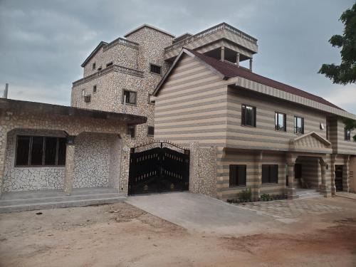 Bassila Hotel | Destin Croisé B