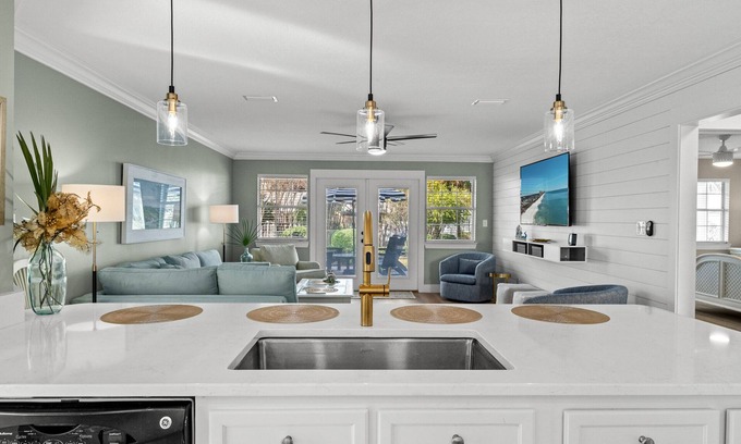 Fort Walton Beach - Destin Cabaña | Destin Vacation Cottage 25 at Mainsail Resort w no streets to cross