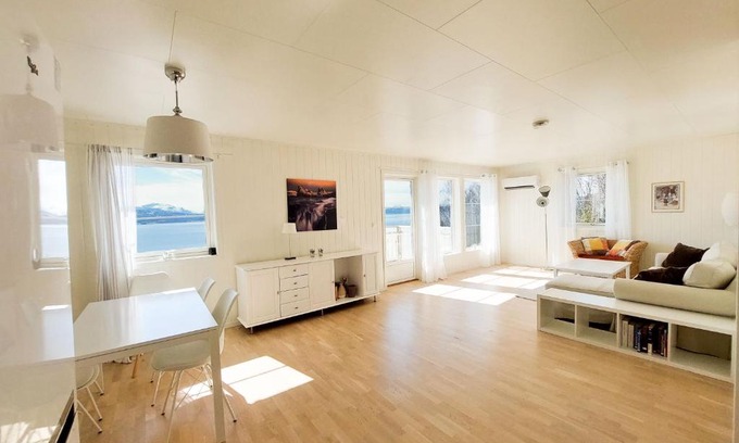 Dyroy Municipality Apartamento | Destination Senja - Vangsvik