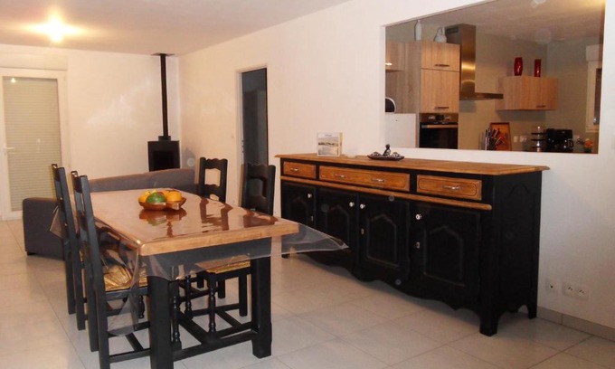 Desvres Casa | Desvres : maison tout confort, 4 adultes et 1 bébé