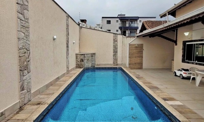 Guilhermina Casa | Detached cinema house, excellent location in the Guilhermina neighborhood