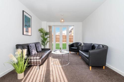 Smethwick Casa | Detached 3 Bedroom House - Gaerden - Parking - Top Rated - Netflix - Wifi - 98C