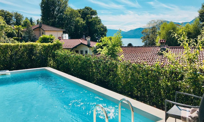 Luino Casa | Detached 5½-room house with pool and beautiful lake view