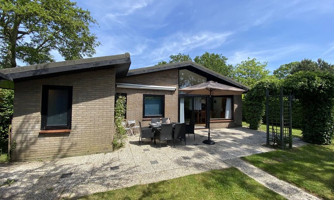 Scharendijke Casa | Detached bungalow(max 4 adults with 4 children)quiet location.