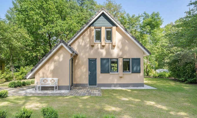 Hooghalen Casa | Detached bungalow with terrace in beautiful Drenthe.