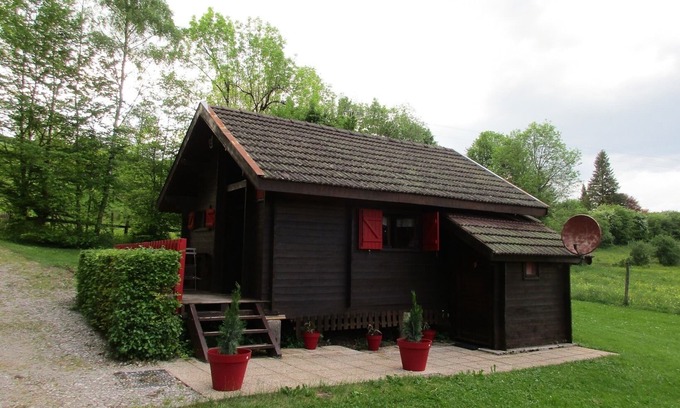 Pont-du-Navoy Chalet De Esquí | Chalet independiente construido en 1 hectárea en el campo en un pueblo de Jura