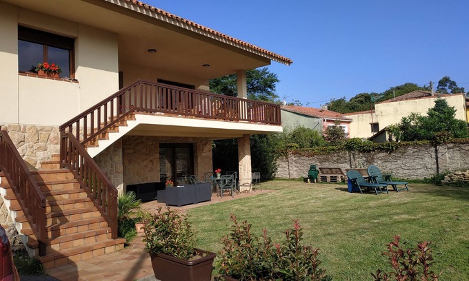 Celorio Villa | casa chalet independiente, finca de 1000m2 privadaN° licencia VV653