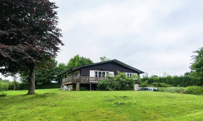 Buetgenbach Chalet De Esquí | Cómodo chalet con jardín cerca del lago en Bütgenbach