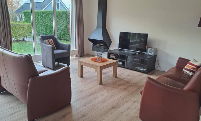 Noordwolde Casa | Detached holiday bungalow for six people