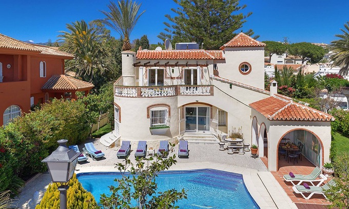 Urbanizacion Marbessa Villa | Villa independiente con piscina privada en Marbella