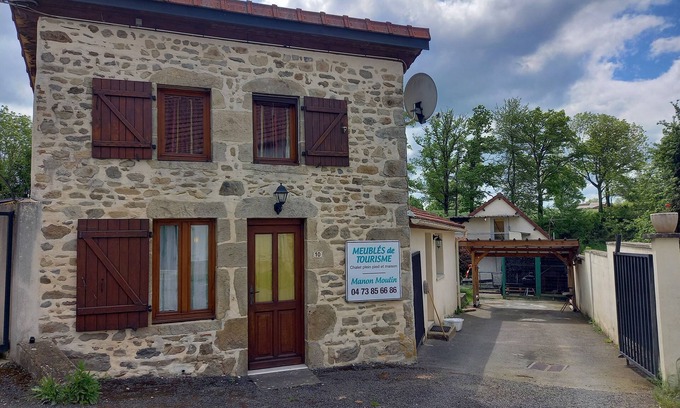 Jassat Casa | Detached house 3 km from shops.2 bedrooms, pets OK +11€ LA NUIT/SPAS.