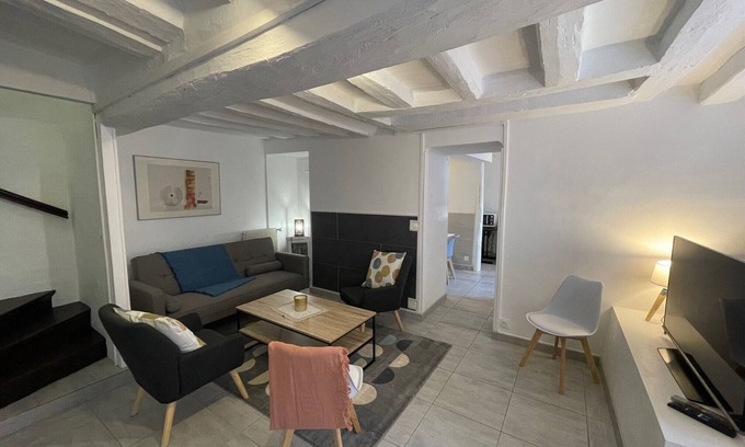 Samois-sur-Seine Casa | Detached house in quiet village on the edge of the Seine and Fontainebleau forest.