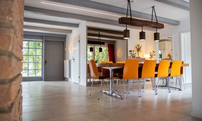 Garding Casa | Detached vacation home for 12 people with spacious garden and sauna just a short distance from