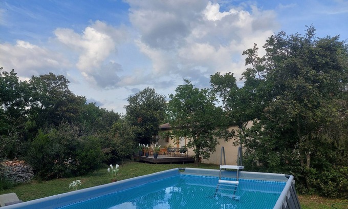 Labastide-de-Virac Casa | Detached villa, Swimming pool, Spa, Garden furniture. Near Vallon Pont d'Arc.