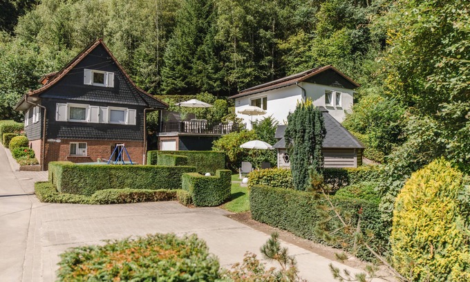 Eslohe Casa | Villa independiente justo en el borde de ladera sur con Aussensaunacota