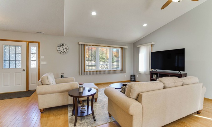 Detroit Lakes Casa | Detroit Lakes Home: Walk to Marina!