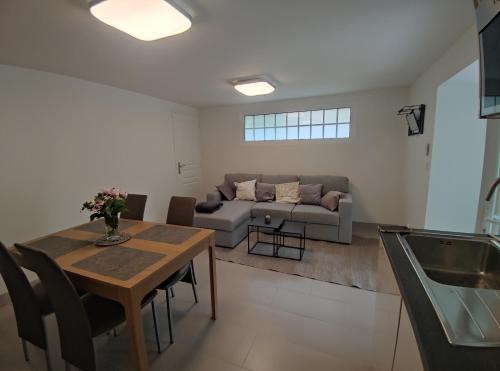 Valenton Apartamento | deux pièces calme sur jardin