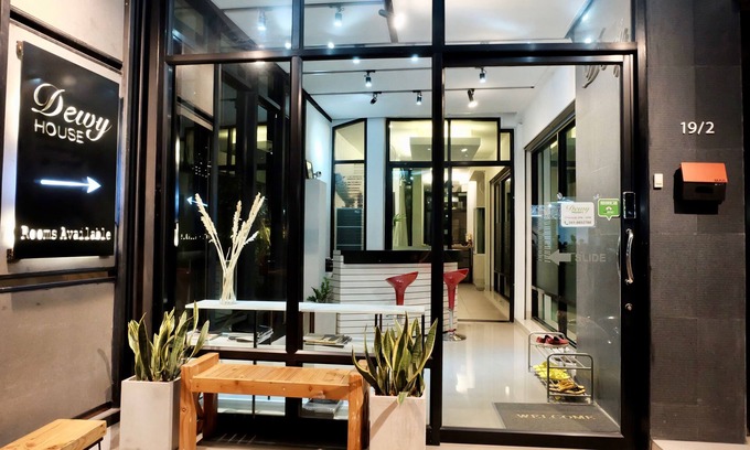 Chang Phueak Hotel | DewyHouse