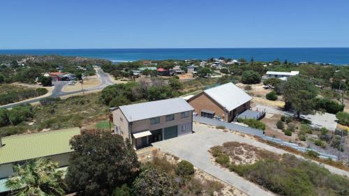 Guilderton Casa | Dhu View - Views for days