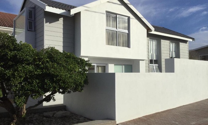 L'Agulhas Apartamento | D’Hub guest cottage