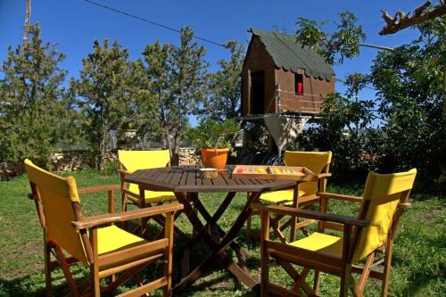 Kounoupidiana Apartamento | Diamant's Place with Treehouse Garden
