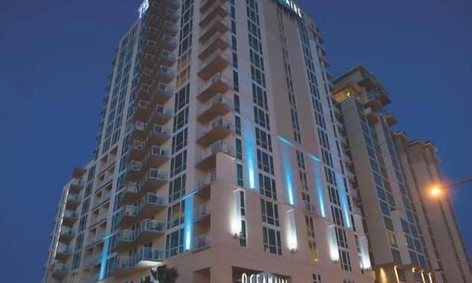 Northeast Virginia Beach Villa | Diamond Resorts Oceanaire Resort - 2 Bedroom Access Roll in Shwr Oceanfront