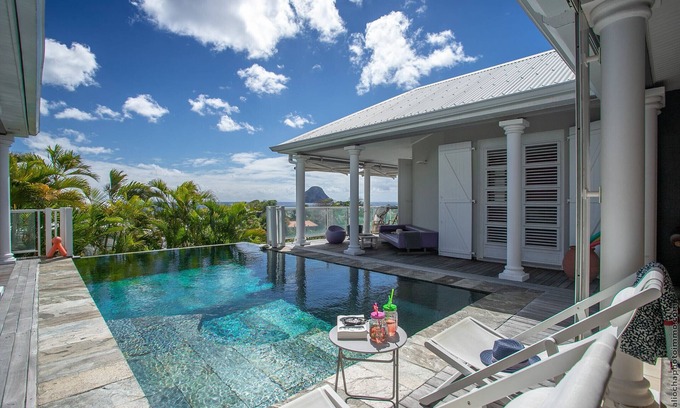 Tartane Villa | Diamond Rock