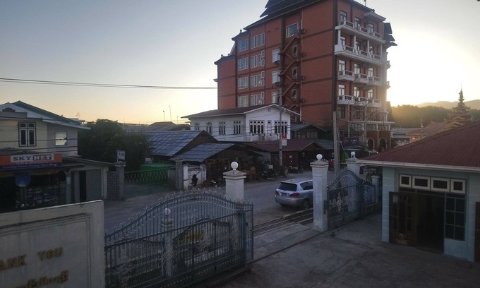 Nyaungshwe Casa | Diamond Star Guest House