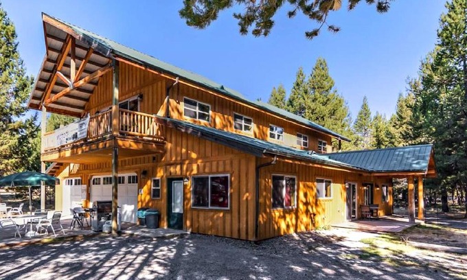 La Pine Complejo | DiamondStone Guest Lodges