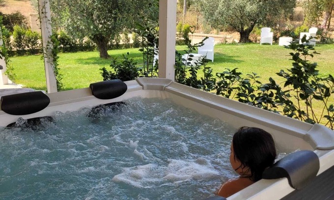 Tragliatella Apartamento | Diana studio apartment, fully equipped, in a relaxing corner of greenery