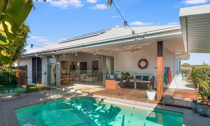 Casuarina Apartamento | Dianella Dream - 4BR Pet-Friendly Home with Pool