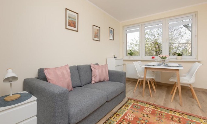 Rakowiec Apartamento | Dickens St Apartment Warsaw by Noclegi Renters