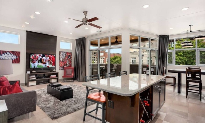 Fayetteville Condominio | Dickson St. Condominio ★ La ubicación no puede ser mejor