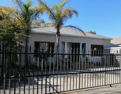 Worcester Cama Y Desayuno | Die Tuis Huis Selfcatering NO LOADSHEDDING