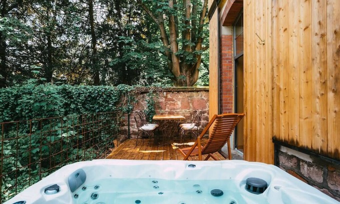 Guebwiller Apartamento | Diego I Private Jacuzzi and garden !
