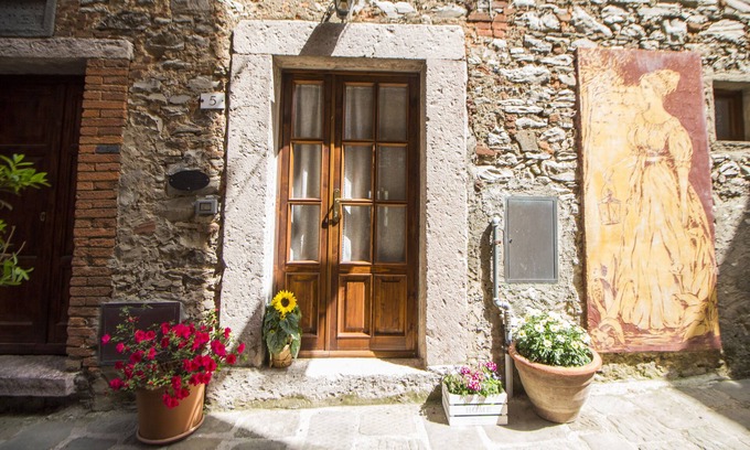 Sassetta Casa | Hotel difuso "Le Dame del Borgo" - Apartamento Angelica