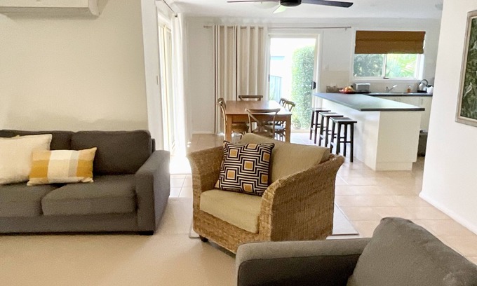 Coffs Harbour Casa | Diggers Beach Hideaway, Coffs Harbour - ¡Nuevo listado! Ubicación de playa premier