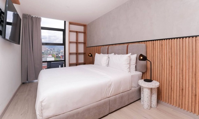 San Diego Apartamento | Digital Nomad 2BR Apt - Jacuzzi +Cowork in Poblado