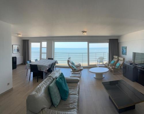 Blankenberge Apartamento | DIGUE MER APPARTEMENT PANORAMIQUE BLANKBERGE 3 ch 6 pers 2 SDB WIFI